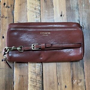 Coach Accordion Vintage Tan Leather Zip Wallet Wristlet